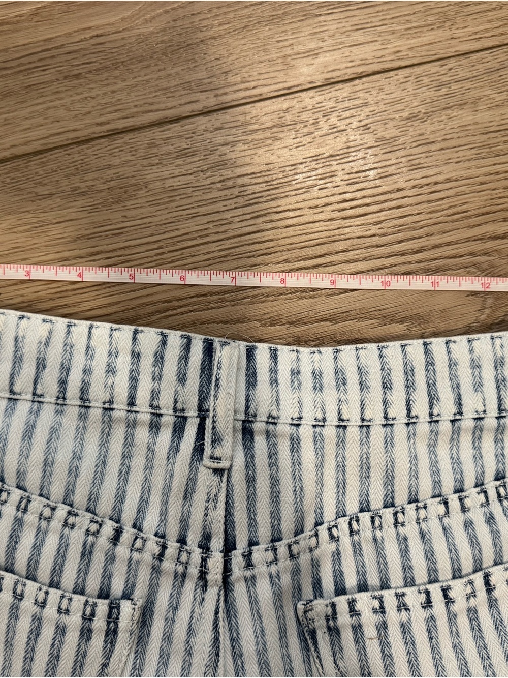 Faherty Women's Topsail Railroad Stripe Blue Denim Shorts size 28 - Picture 5 of 9